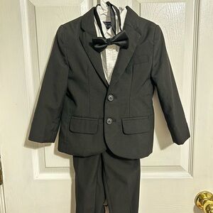 Cat & Jack 3T Classic Black Kids Suit Set